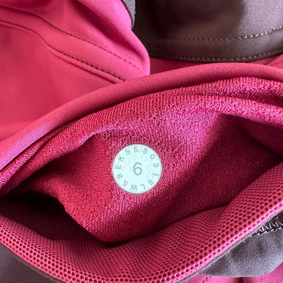 Lululemon Size 6 Wake and Train Tight Leggings - Picture 10 of 10